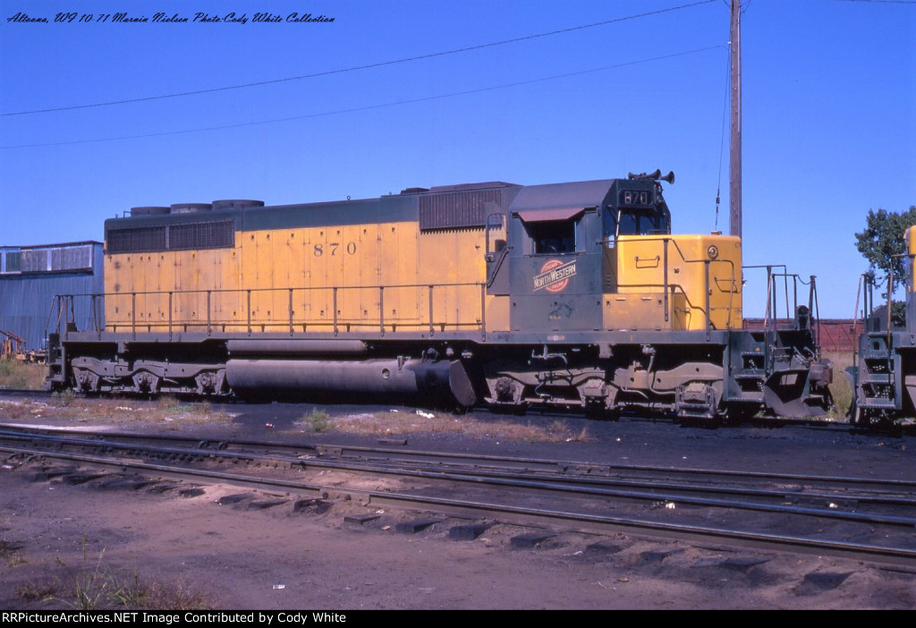 Chicago and Northwestern SD40 870